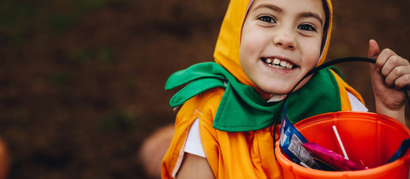 11 Safety Tips for Trick-Or-Treaters on Halloween